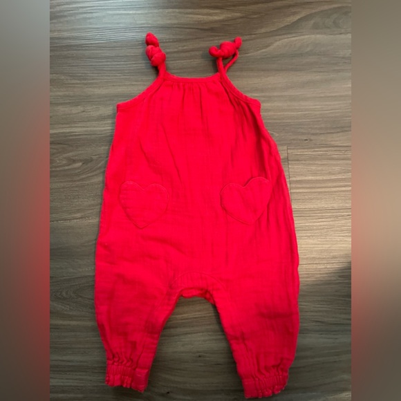 Old Navy Bright Red Kids Cotton Romper with Heart Details size 3-6 months - Picture 1 of 5